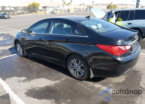 2013 Hyundai Sonata Gls z USA, uszkodzony, nr VIN 5NPEB4AC8DH697409